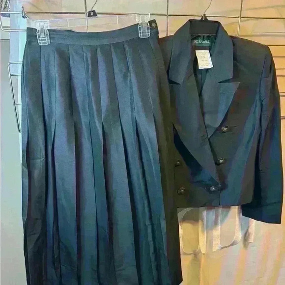 Harve Benard Double Breasted Silk Jacket - Picture 7 of 7